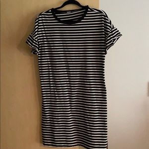 Tshirt dress flutter sleeves